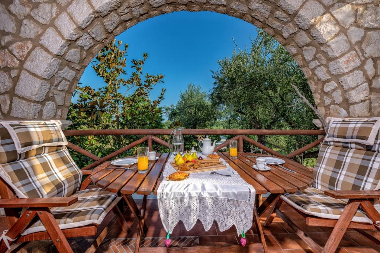 Orfeas Villa Meson Yerakarion Exterior photo